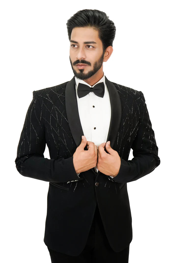 Black Woolcrepe 2-piece Tuxedo with embroidery on the shoulders