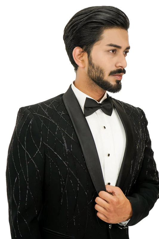 Black Woolcrepe 2-piece Tuxedo with embroidery on the shoulders